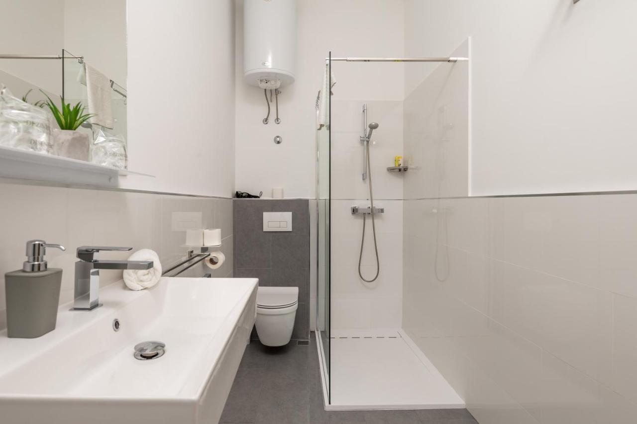 Lux Apartments ริเยกา ภายนอก รูปภาพ